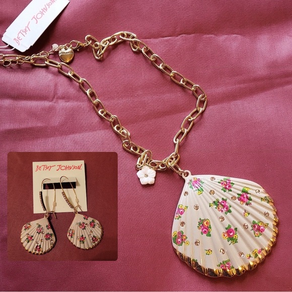 Betsey Johnson Shell Floral Necklace and Earrings Set - Picture 1 of 1